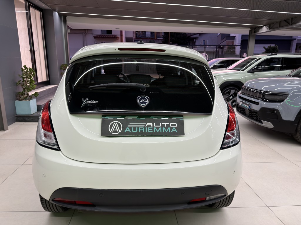 LANCIA YPSLON 1200 GPL DI SERIE GOLD